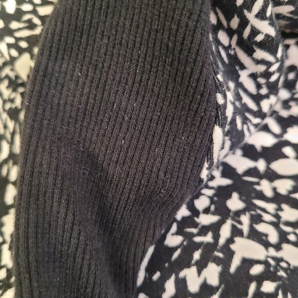 Athleta Women’s Hoodie Jacket Size M Black White Zip Up Sweatshirt Athleisure - Picture 9 of 10